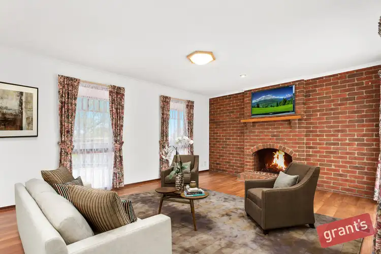 Second view of Homely house listing, 5 Joy Court, Narre Warren VIC 3805