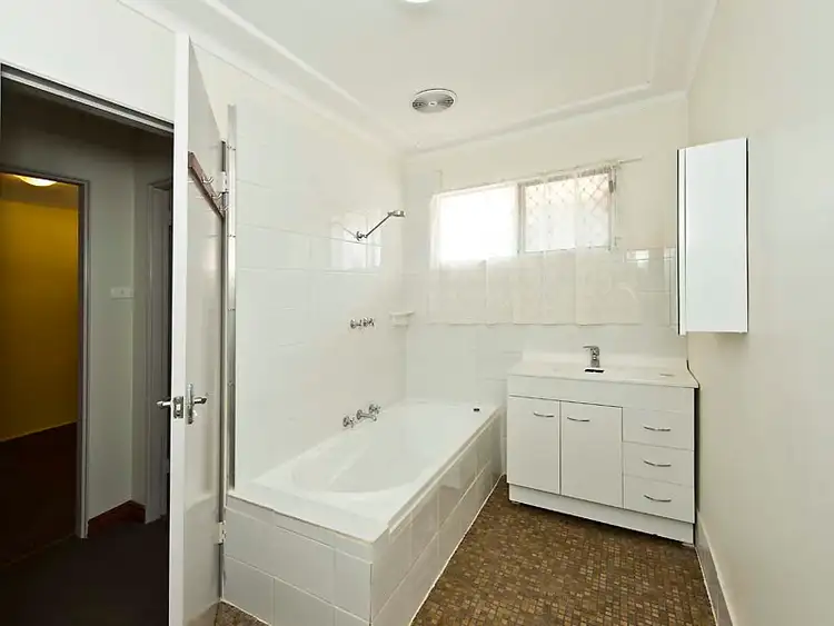 Fifth view of Homely house listing, Unit 3/5 Uldina Place, Pinjarra WA 6208