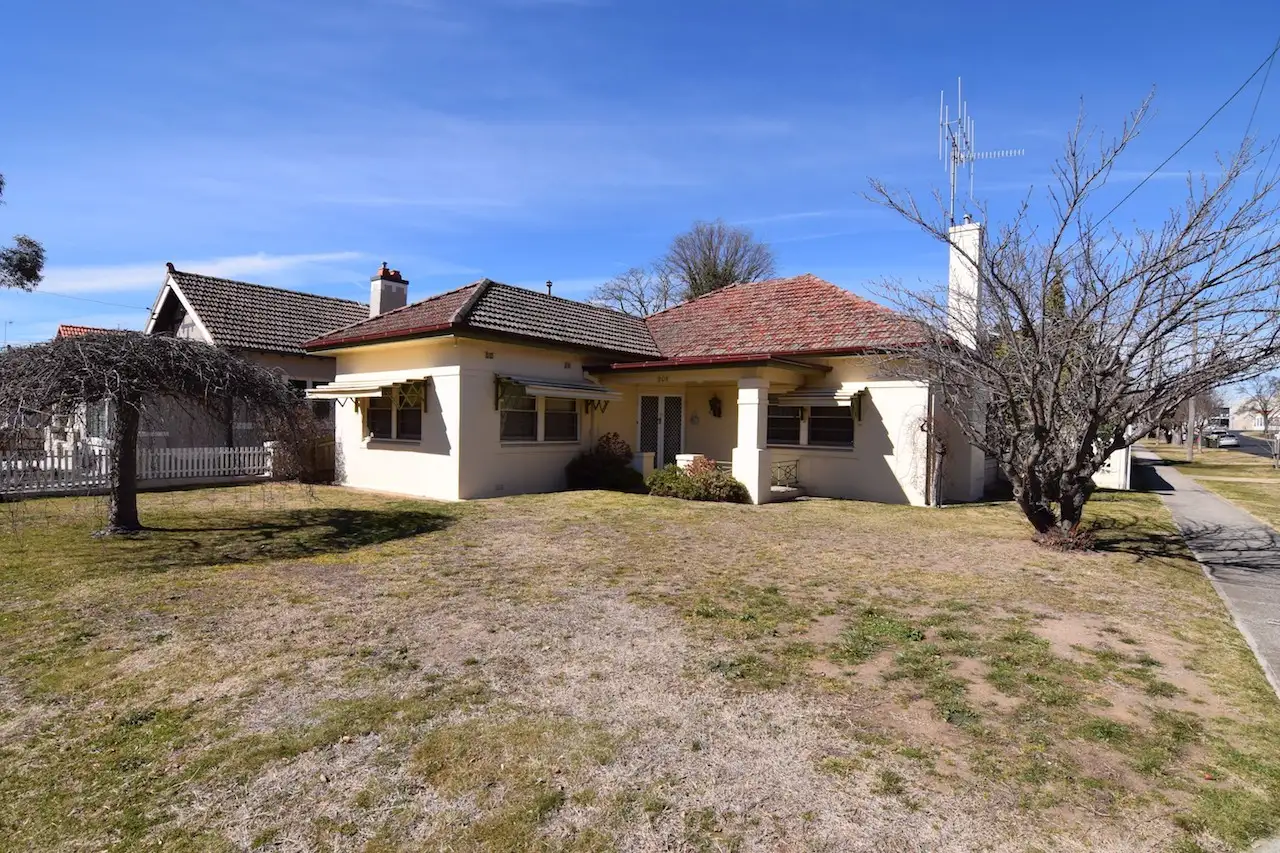 Main view of Homely house listing, 208 Rankin Street, Bathurst NSW 2795