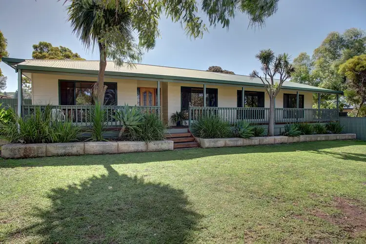 17 Hall Street, Port Lincoln SA 5606