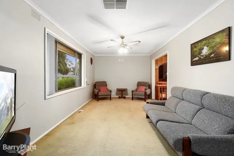 Sixth view of Homely house listing, 8 Elizabeth Court, Mooroolbark VIC 3138