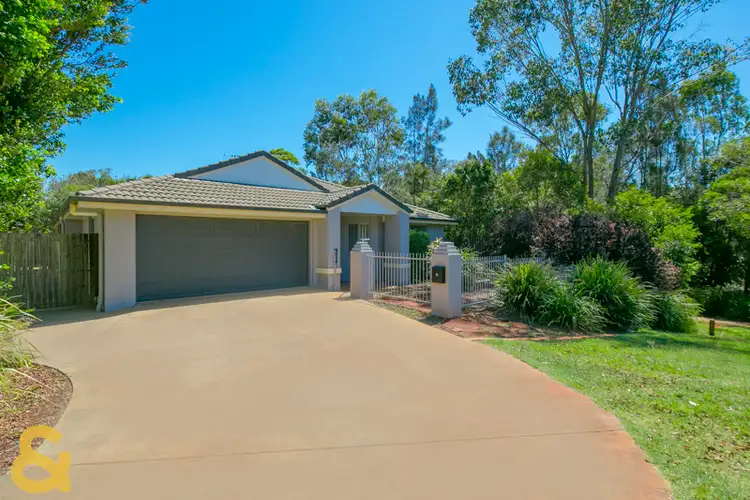 11 Shaw Place, Redland Bay QLD 4165
