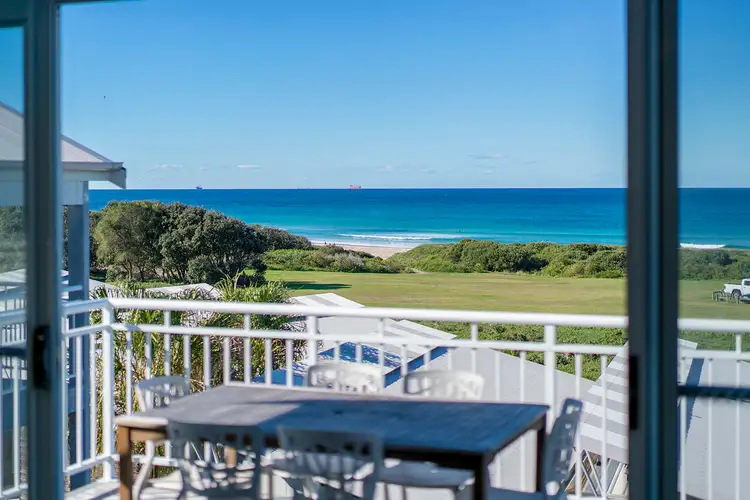 14 Beachside Drive, Caves Beach NSW 2281