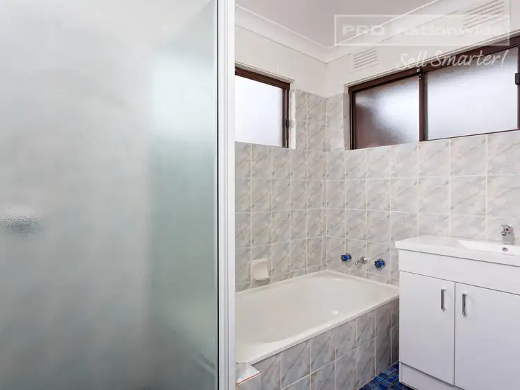 Sixth view of Homely house listing, 5 Derna Place, Ashmont NSW 2650