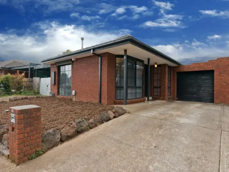 15 Ruairi Court, Kurunjang VIC 3337