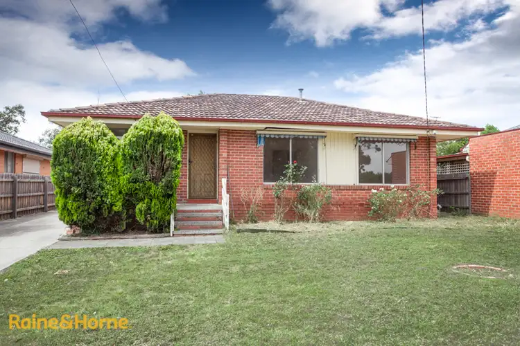 19 Dobell Avenue, Sunbury VIC 3429