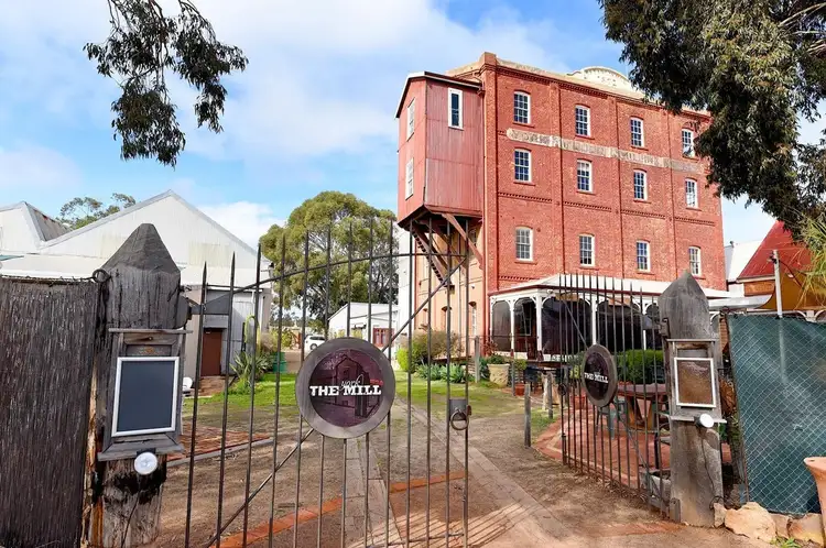 10 Henrietta Street, York WA 6302