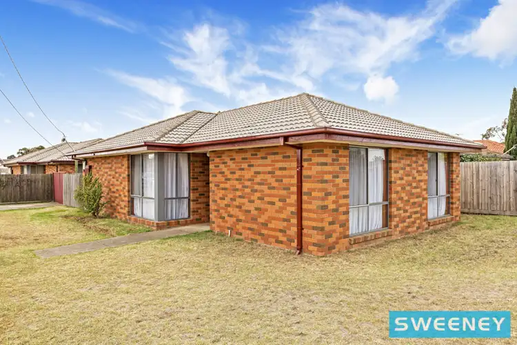 1/60 Central Avenue, Altona Meadows VIC 3028