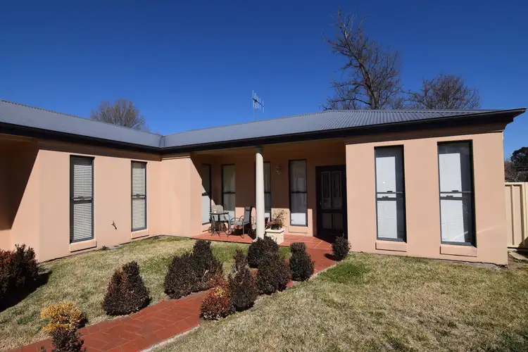3/118a Howick Street, Bathurst NSW 2795