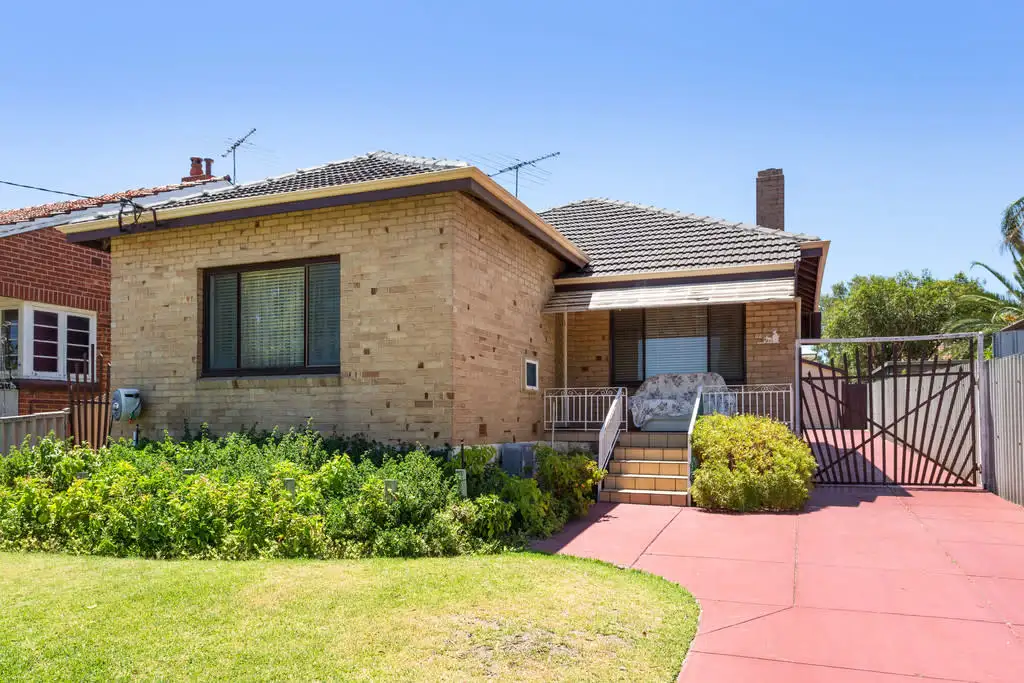 Main view of Homely house listing, 32 Purslowe Street, Mount Hawthorn WA 6016