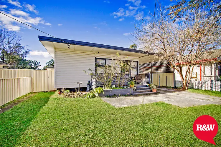 15 & 15a Gasmata Crescent, Whalan NSW 2770