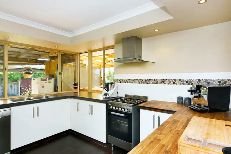 Fifth view of Homely house listing, 8 Darcy Crt, Australind WA 6233