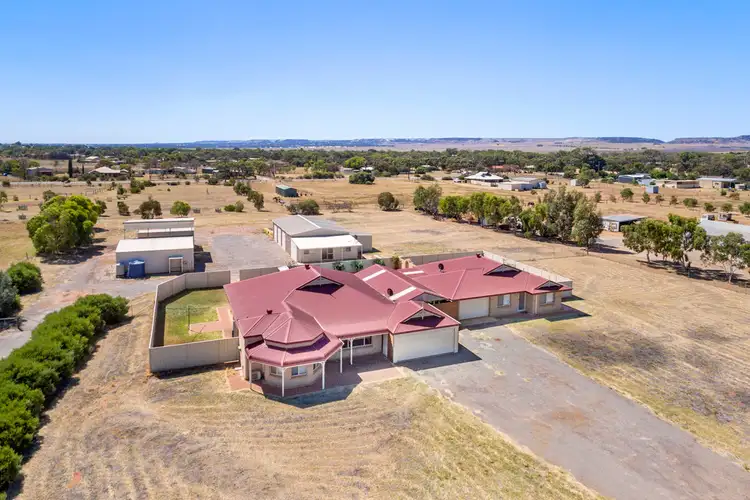 8 Avalon Court, Woorree WA 6530