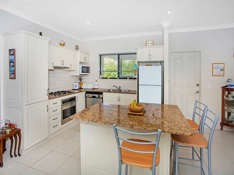 Third view of Homely villa listing, 2/31 South Kiama Drive, Kiama Heights NSW 2533