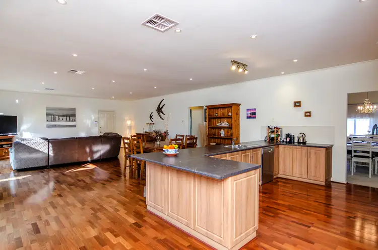 122 Grand Boulevard, Seaford Rise SA 5169