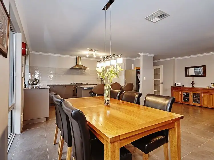 Seventh view of Homely house listing, 4 Ingrilli Court, Munster WA 6166