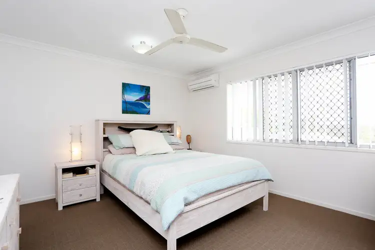 2/18 Stockwhip Place, Riverhills QLD 4074