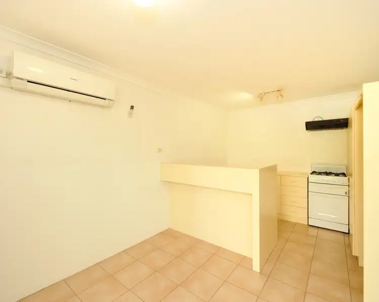 Sixth view of Homely unit listing, 2/9 Kent Street, Rockingham WA 6168