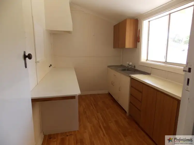 Seventh view of Homely house listing, 5 Benwell Place, Collie WA 6225