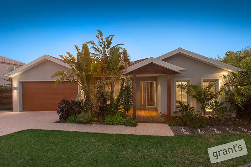 Main view of Homely house listing, 33 Ridgemont Drive, Berwick VIC 3806