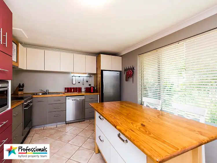 16 Mader Road, Mundijong WA 6123