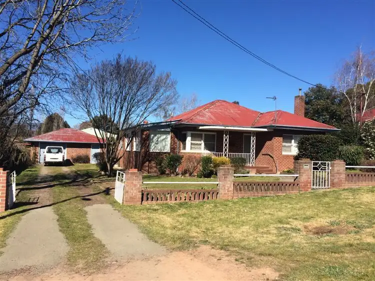 74 Broughton Street, Tumut NSW 2720