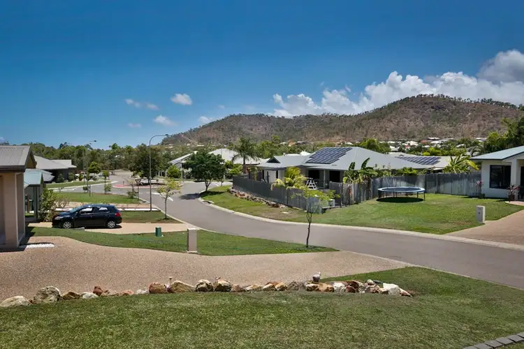 15 Lockyer Place, Mount Louisa QLD 4814