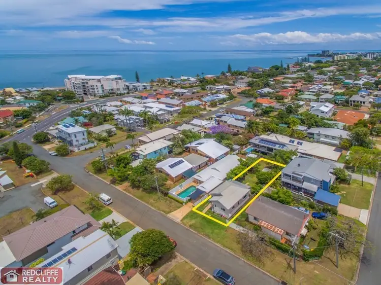 11 James Street, Scarborough QLD 4020