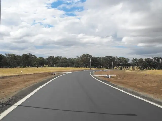 Lot 5 Red Box crt, Seymour VIC 3660