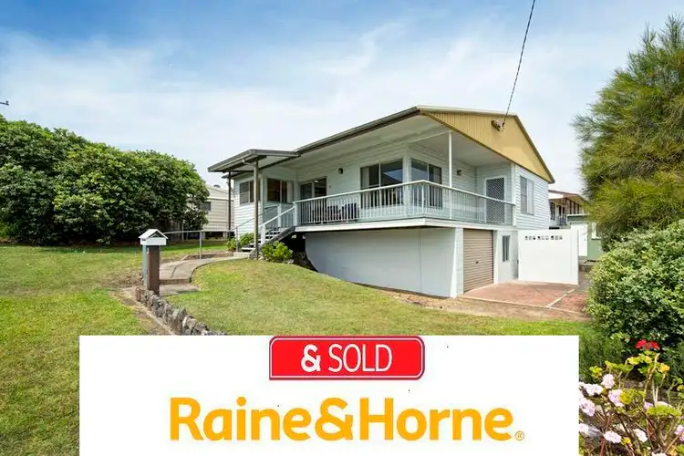 2 CLARKE STREET, Catherine Hill Bay NSW 2281