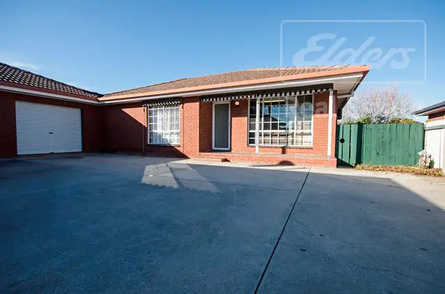2/418 Ross Circuit, Lavington NSW 2641