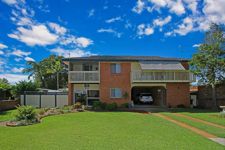 12 Wallaringa Street, Surfside NSW 2536