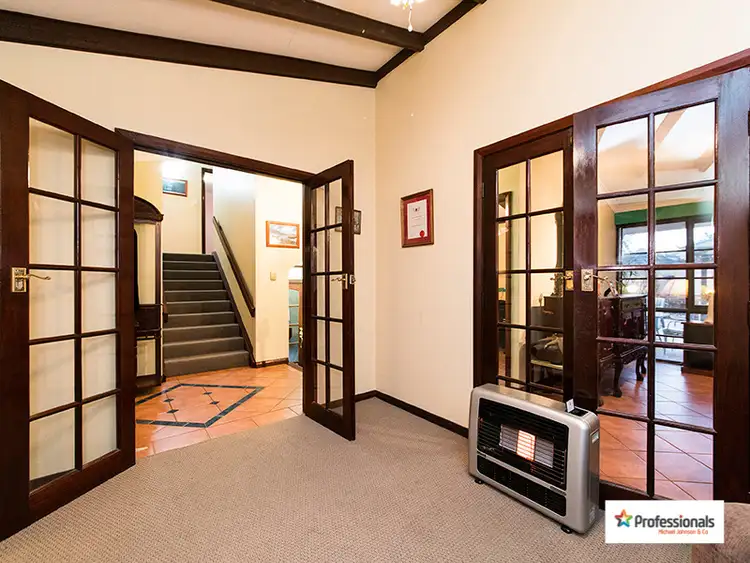 Fifth view of Homely house listing, 1 Odell Court, Carine WA 6020