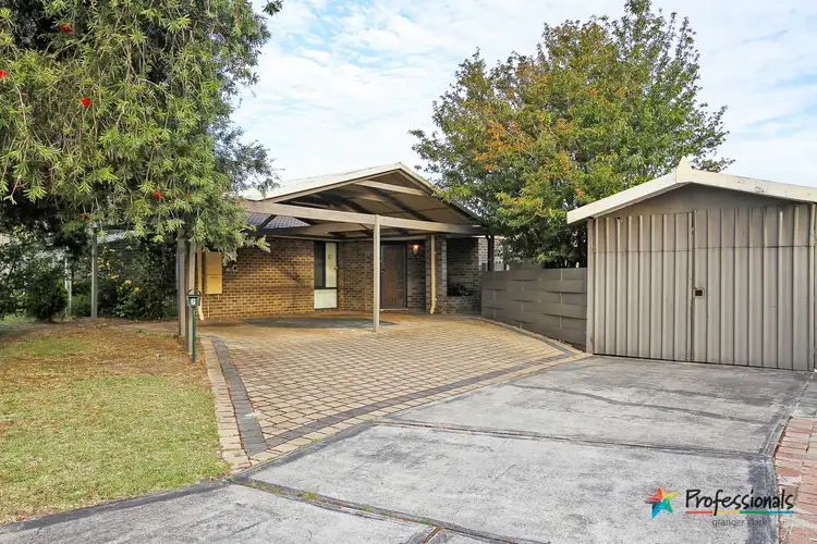 7 Emanuel Court, Marangaroo WA 6064