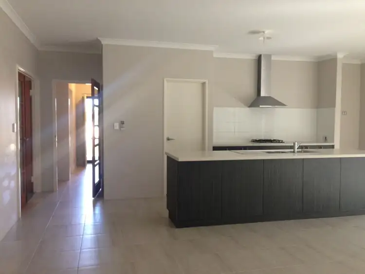 10 Crouch Place, Canning Vale WA 6155