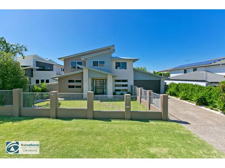 4 Bay Crest Place, Thornlands QLD 4164
