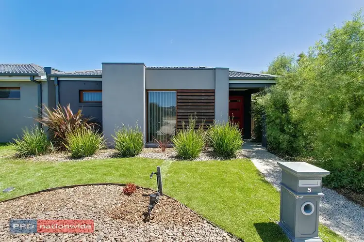 5 Foxall Walk, Point Cook VIC 3030