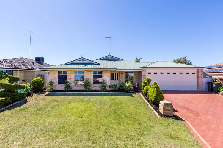 17 Kuta Lane, Halls Head WA 6210