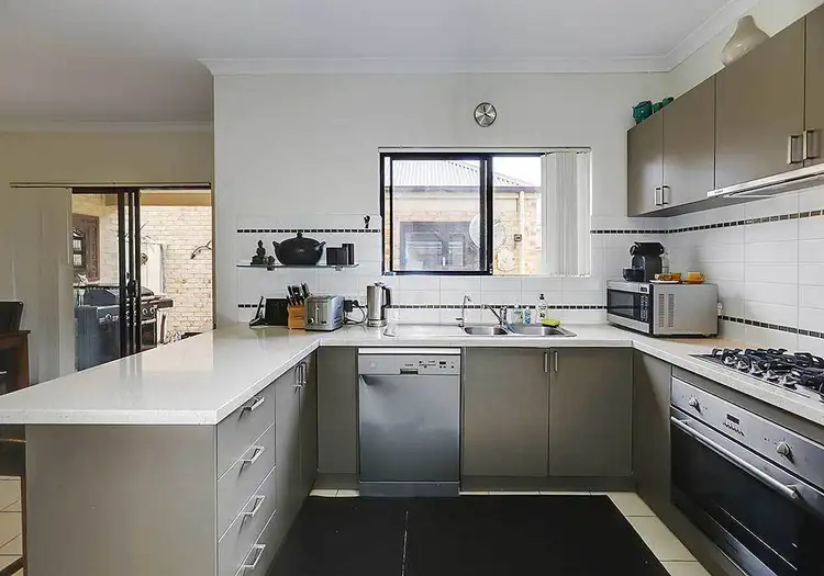 Sixth view of Homely townhouse listing, 23/9 Healy Road, Hamilton Hill WA 6163