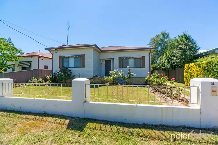 14 Kearneys Drive, Orange NSW 2800