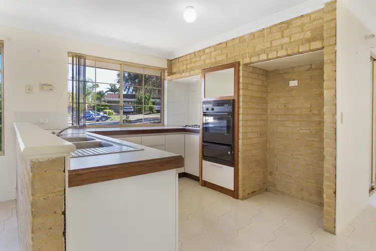 Sixth view of Homely house listing, 2 Bowood Cove, Kiara WA 6054