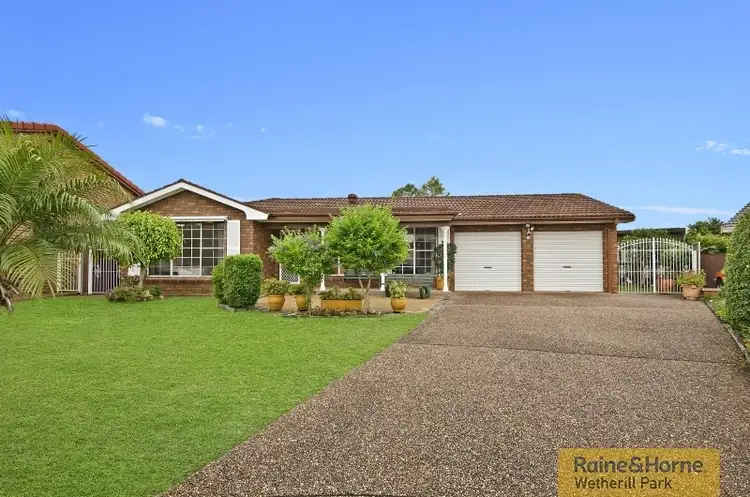 4 Batlow Place, Bossley Park NSW 2176