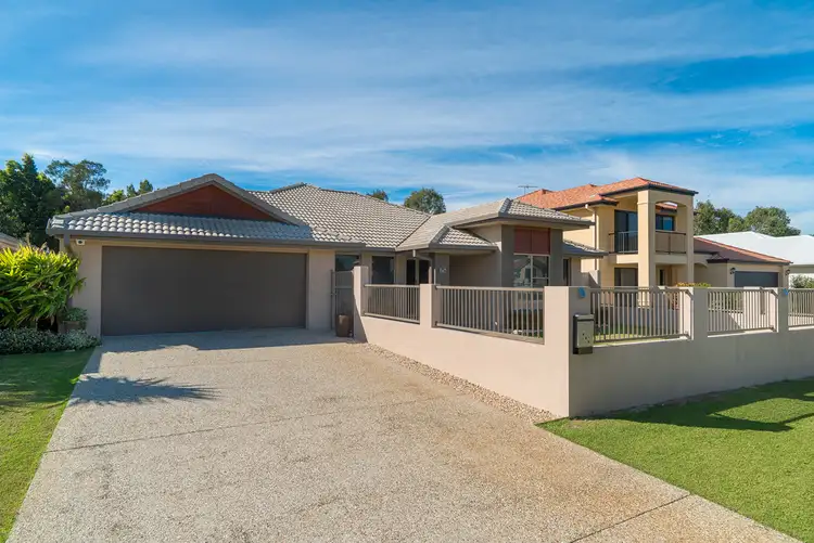 10 Freya Court, Newport QLD 4020