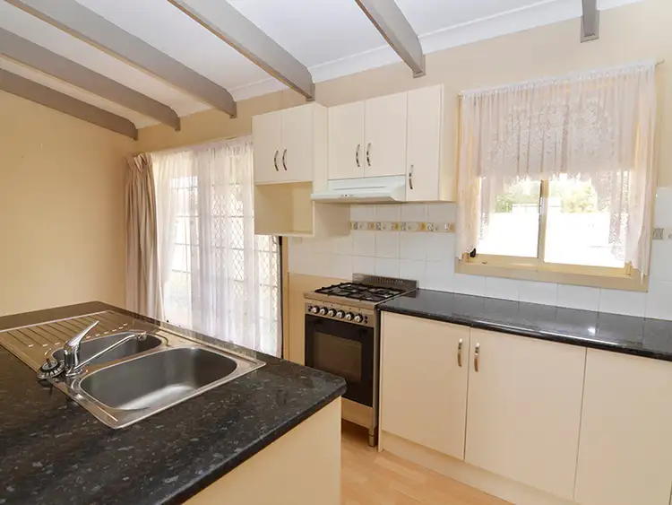 Fifth view of Homely unit listing, Cabin 5 / 498 Sturt Highway, Mildura VIC 3500