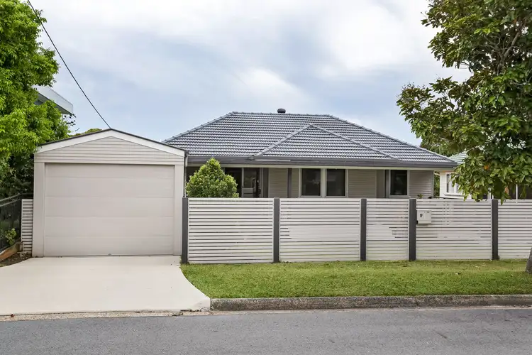 19 Bailey Street, Woody Point QLD 4019