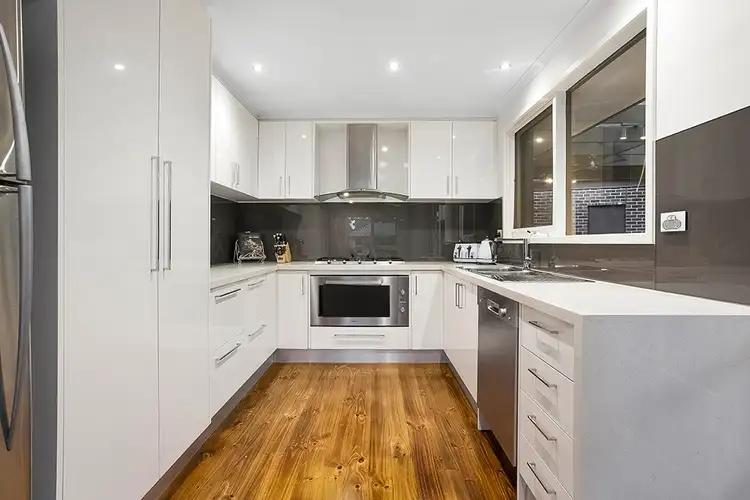 Third view of Homely house listing, 1/6 Hamilton Court, Watsonia North VIC 3087