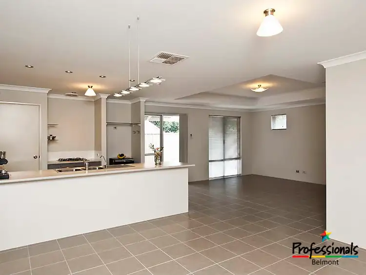 38 Windarra Way, Armadale WA 6112