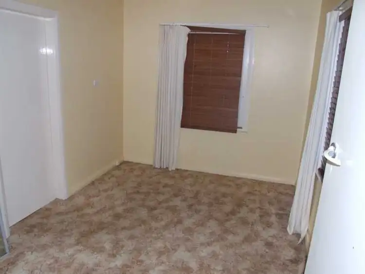 Fifth view of Homely villa listing, 1/6 Phillip Street, Tamworth NSW 2340