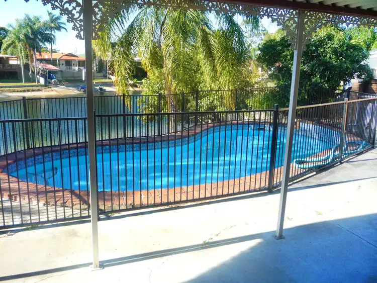 15 Helm Court, Mermaid Waters QLD 4218