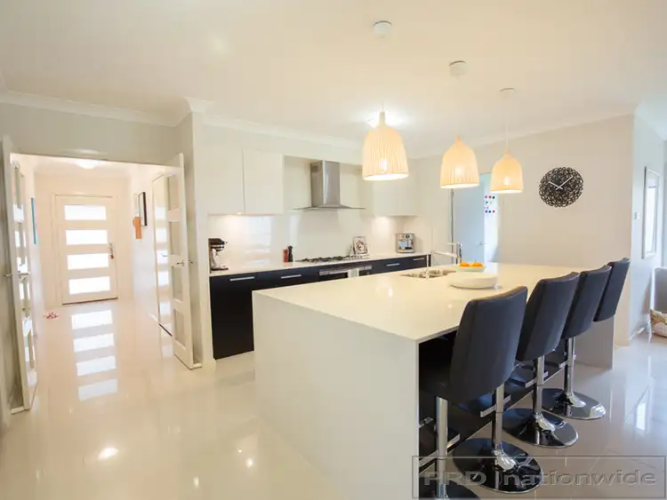 Third view of Homely house listing, 4 Les Circuit, Gillieston Heights NSW 2321